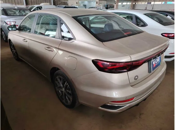 Car image 8
