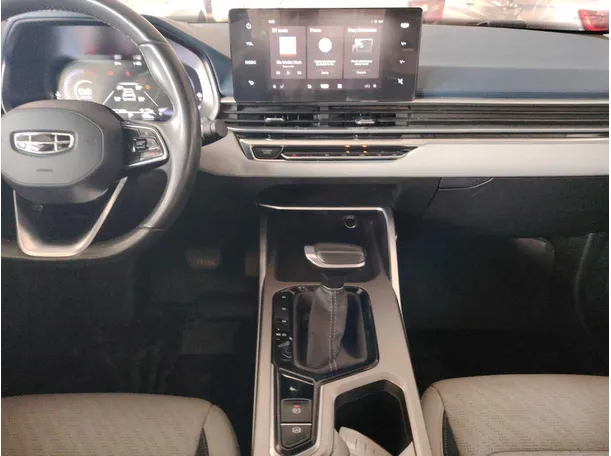 Car image 24