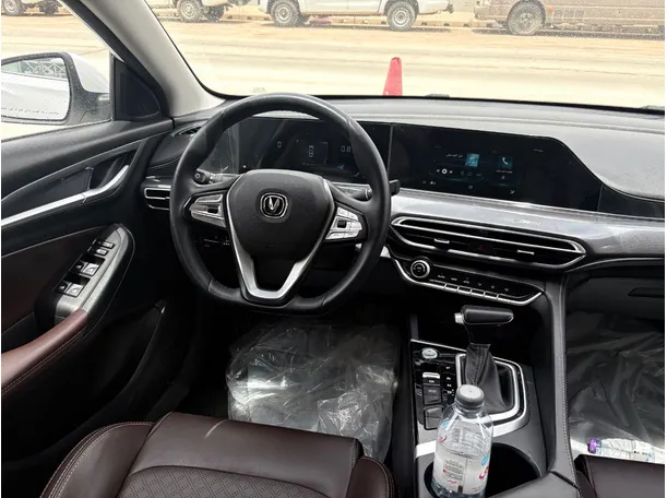 Car image 21