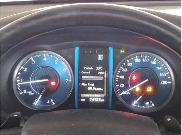 Car image 27