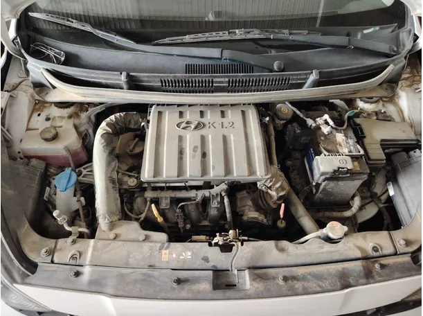 Car image 26