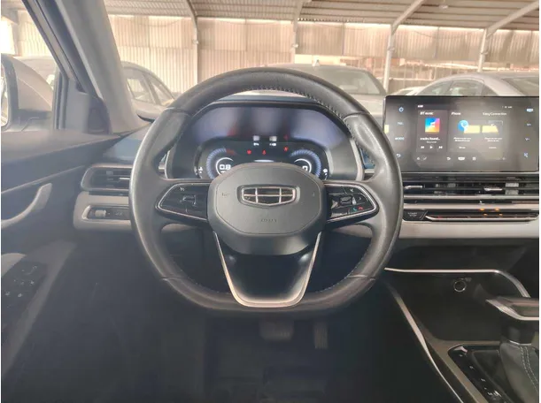 Car image 26