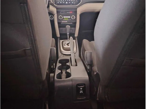 Car image 26